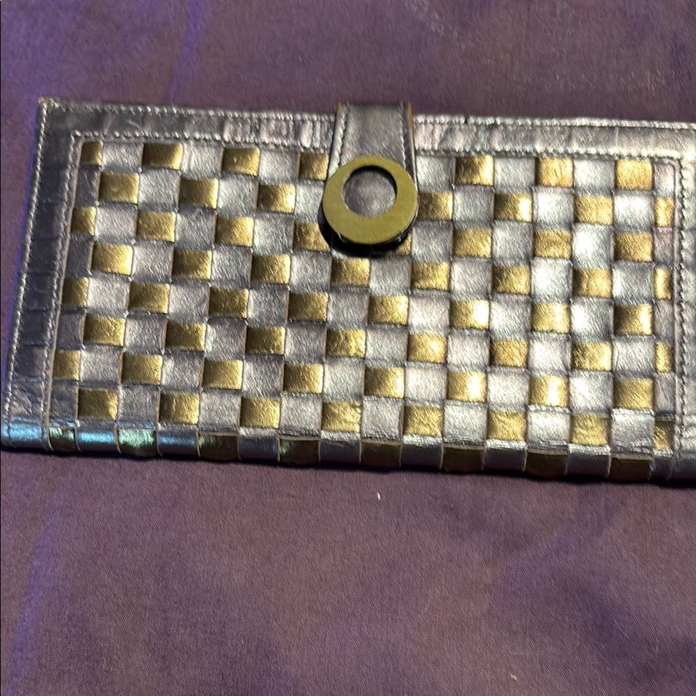 Metallic Woven Wallet with Circular Clasp
